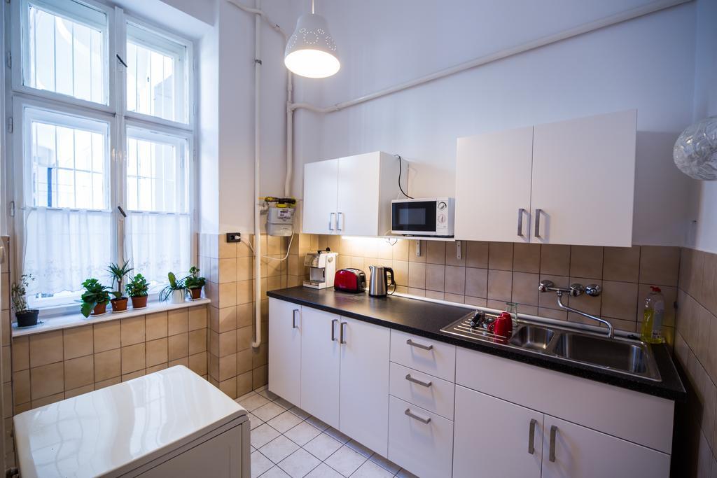 Logement Sous Le Chateau Budapest Exteriör bild