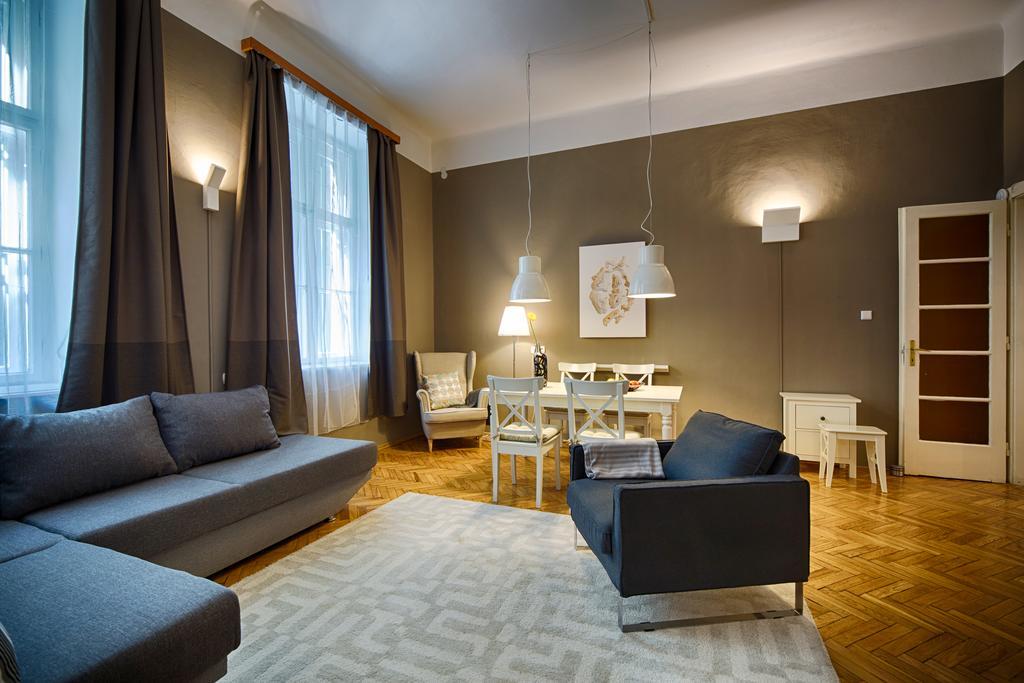 Logement Sous Le Chateau Budapest Exteriör bild