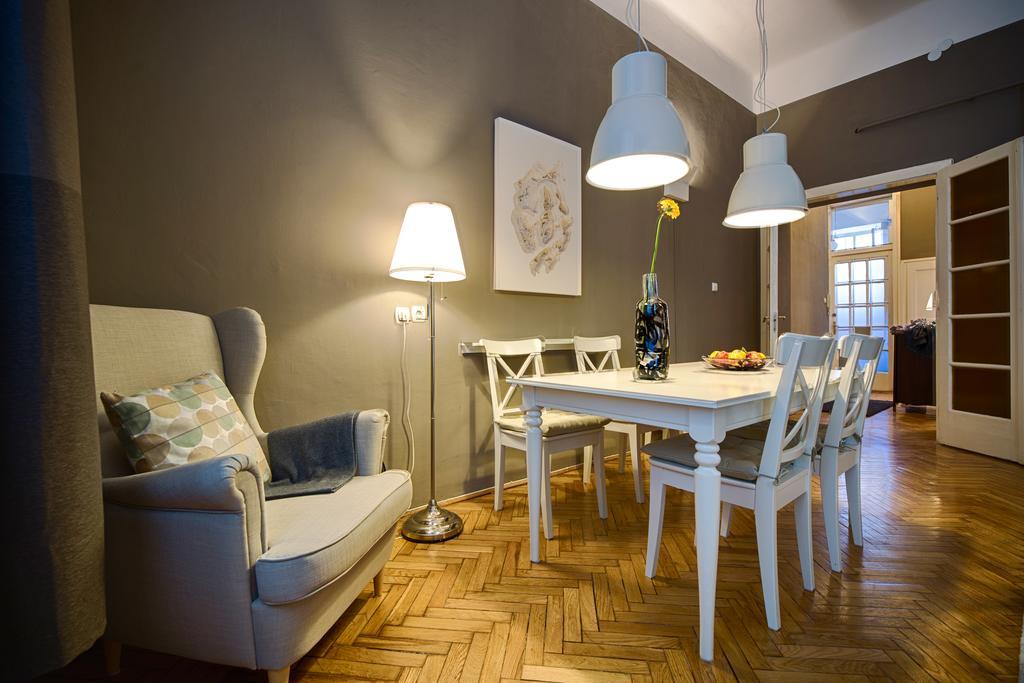 Logement Sous Le Chateau Budapest Exteriör bild