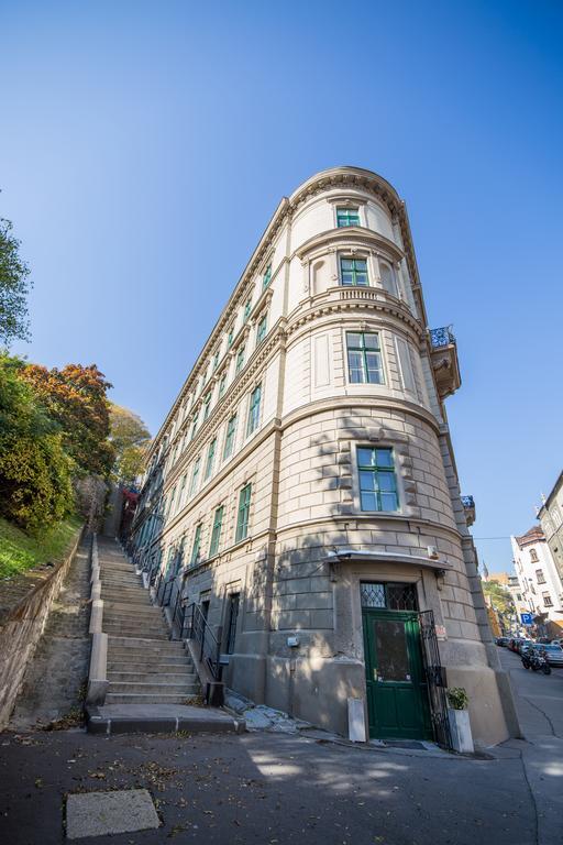 Logement Sous Le Chateau Budapest Exteriör bild