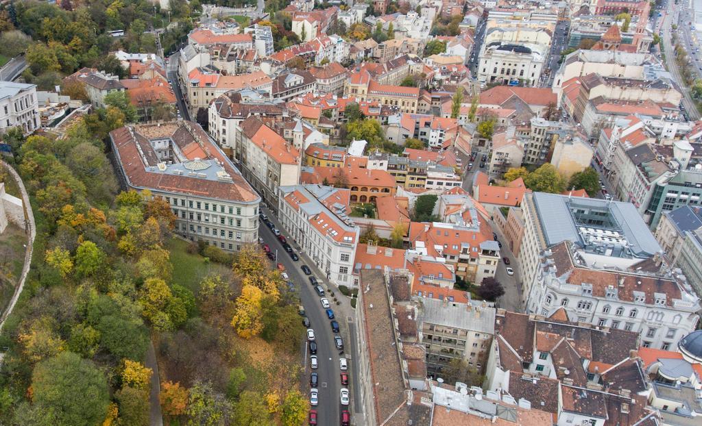 Logement Sous Le Chateau Budapest Exteriör bild