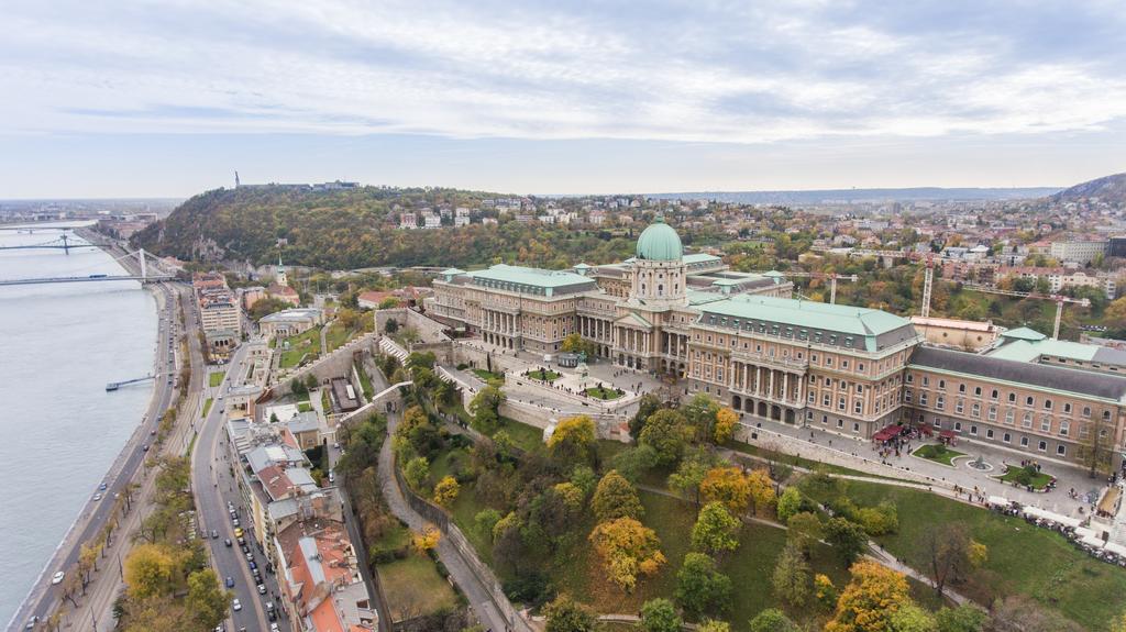 Logement Sous Le Chateau Budapest Exteriör bild