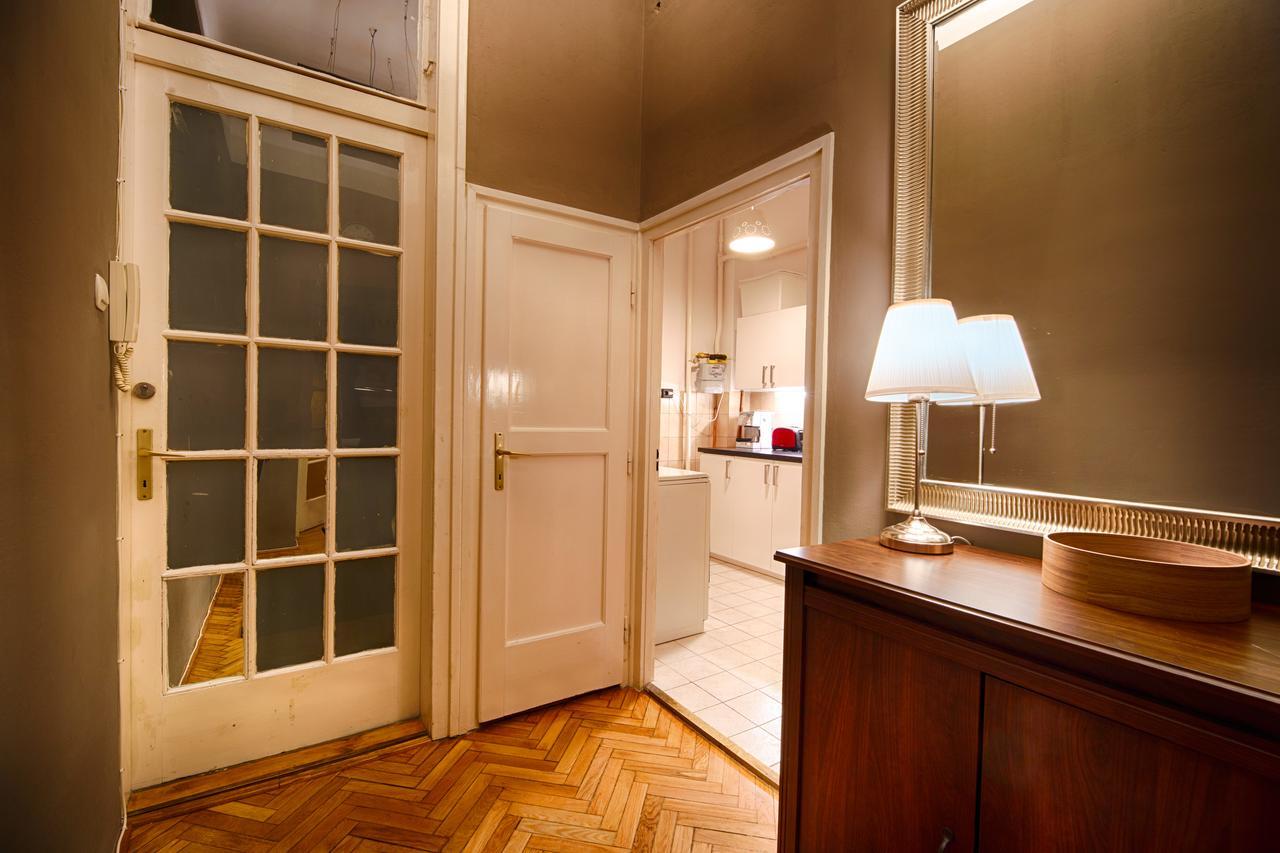 Logement Sous Le Chateau Budapest Exteriör bild